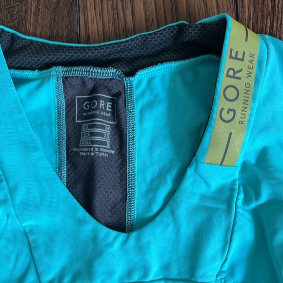 Running Top - Picture 2 of 5